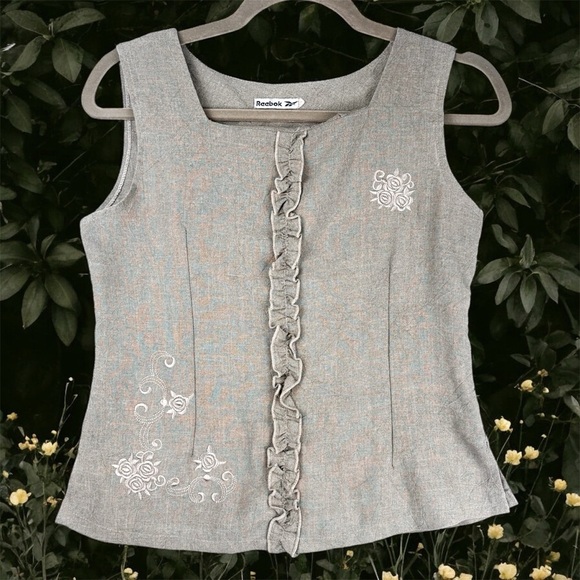 Reebok Tops - VTG Reebok Gray Sleeveless Top with Embroidery Sz Small 90s Back Half Zip